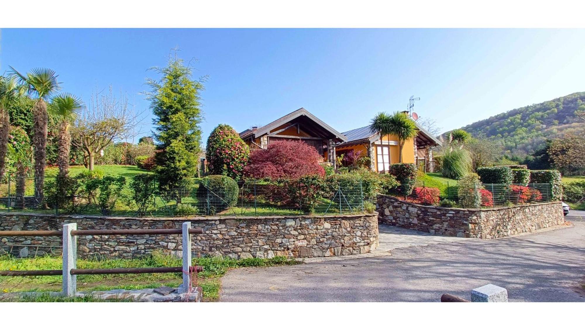 Vill'ariel Sport & Relax Holiday home Brovello-Carpugnino